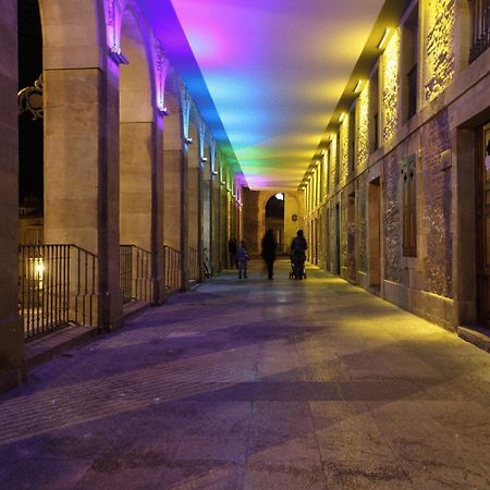 La Casa De Los Arquillos Витория Экстерьер фото