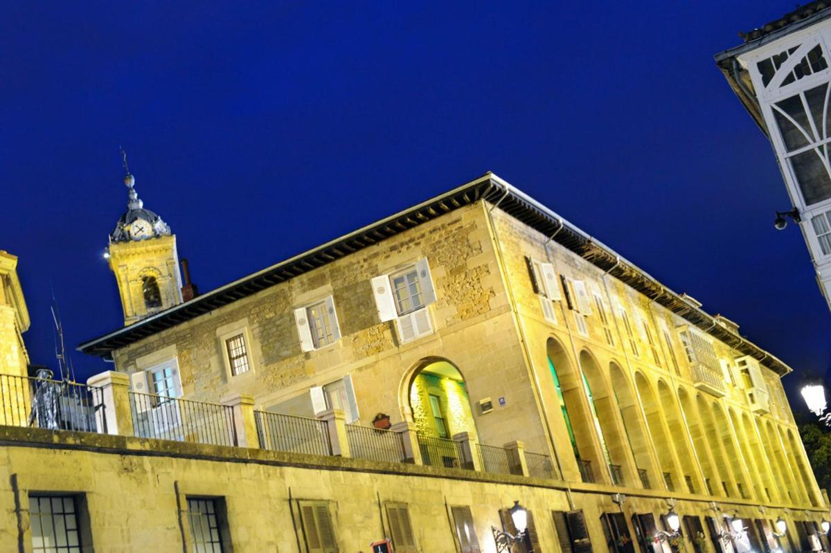 La Casa De Los Arquillos Витория Экстерьер фото